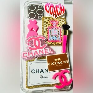 LAYOUT/SET AVAILABLE